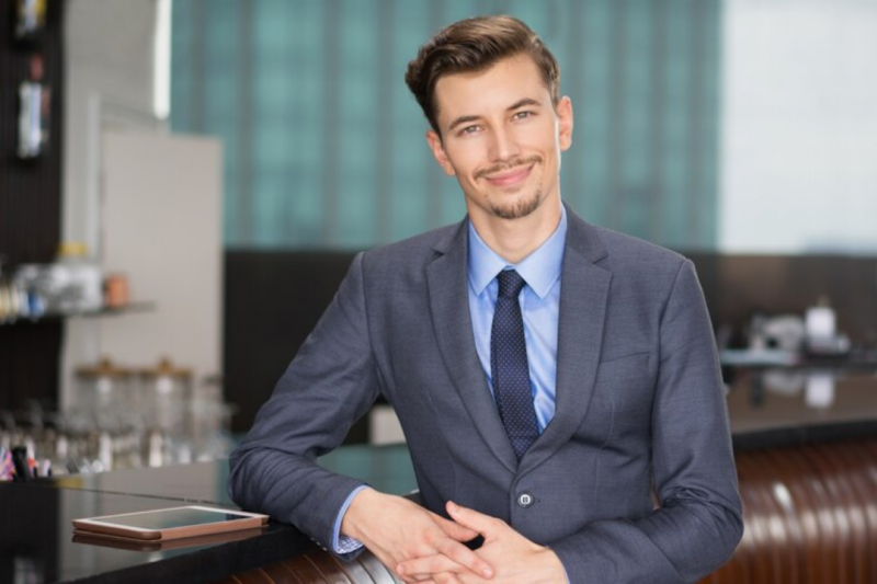 Recepcionista Masculino: Dicas para se Destacar