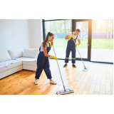 Equipe de Limpeza Terceirizada